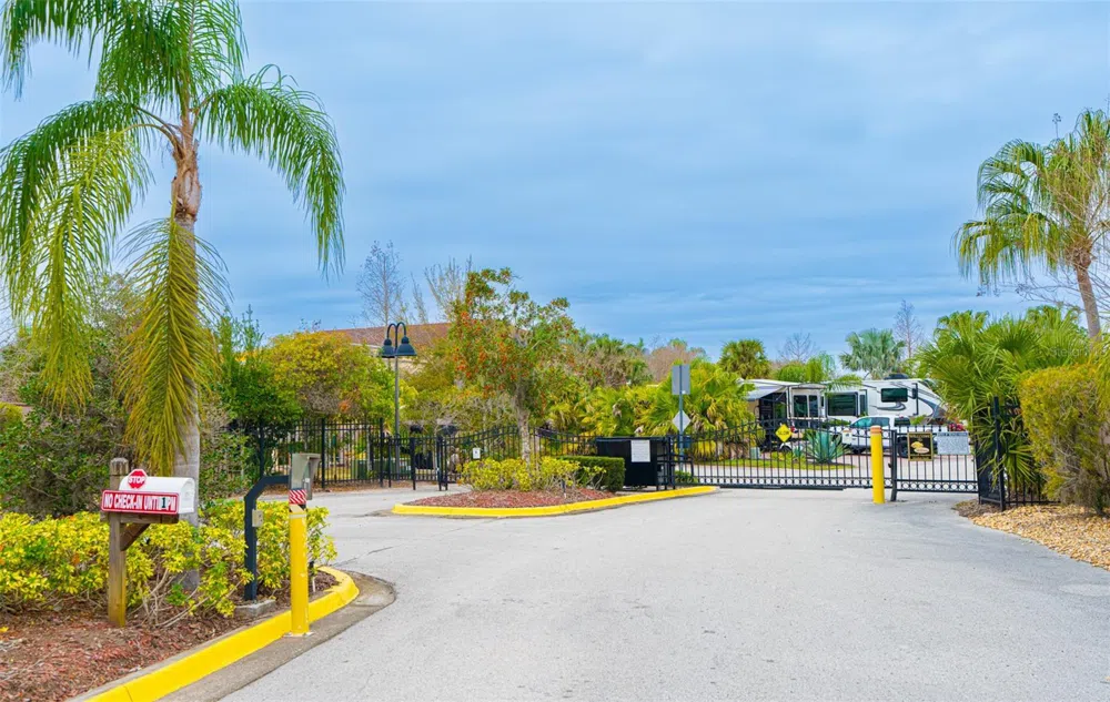 6948 AMANDA VISTA CIRCLE Land O Lakes, FL 34637