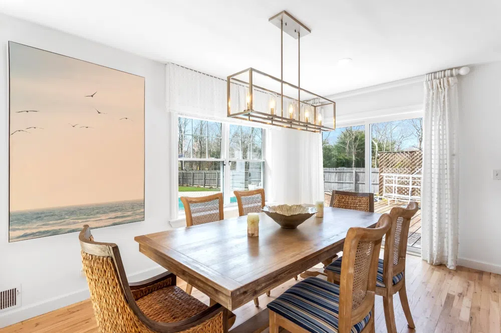 15 Birchwood Lane East Quogue, NY 11942