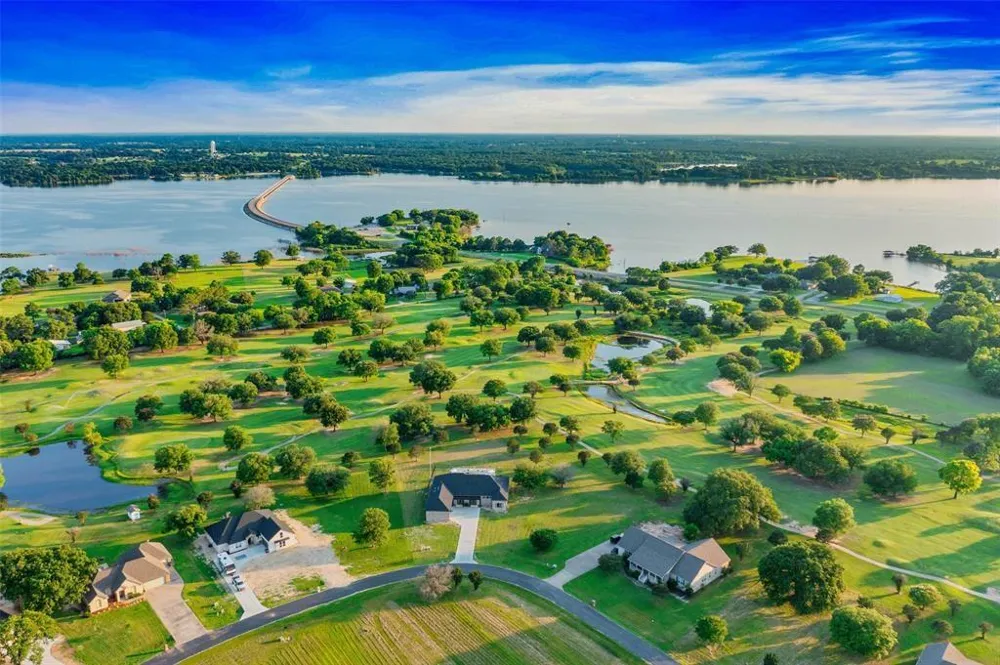 255 Private Road 5941 Emory, TX 75440