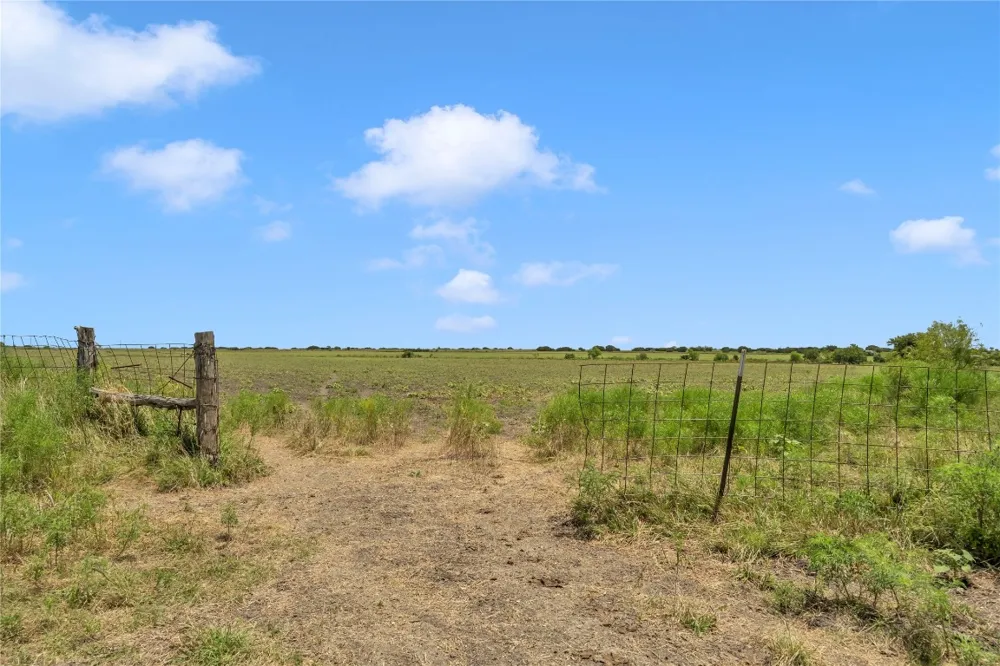 10600 County Road 210 Road Bertram, TX 78605
