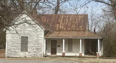 437 W Main St
