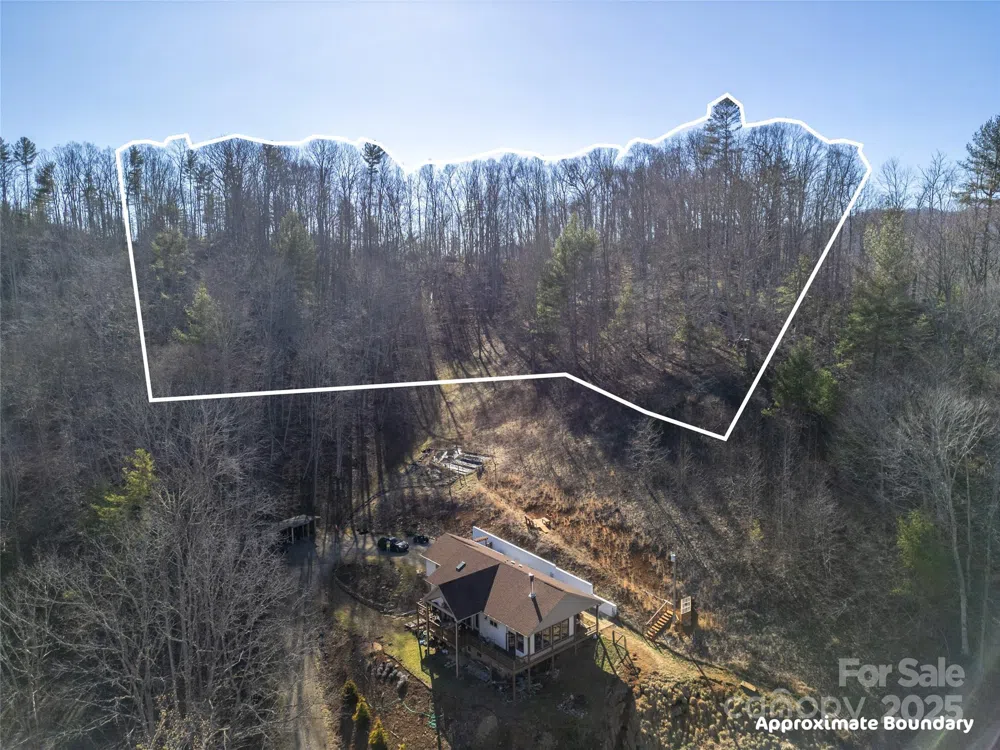 103 Barn Road Burnsville, NC 28714