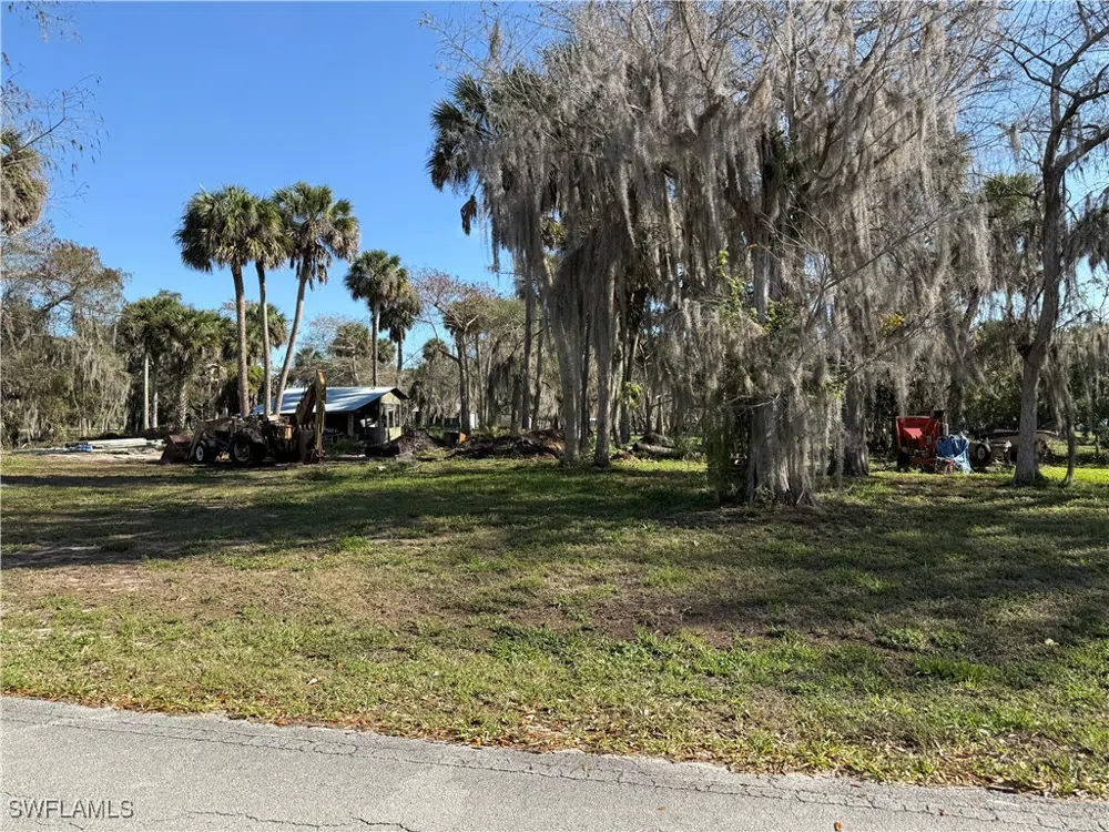 Martin Boulevard Moore Haven, FL 33471