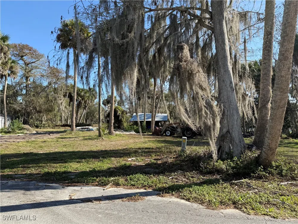 Martin Boulevard Moore Haven, FL 33471