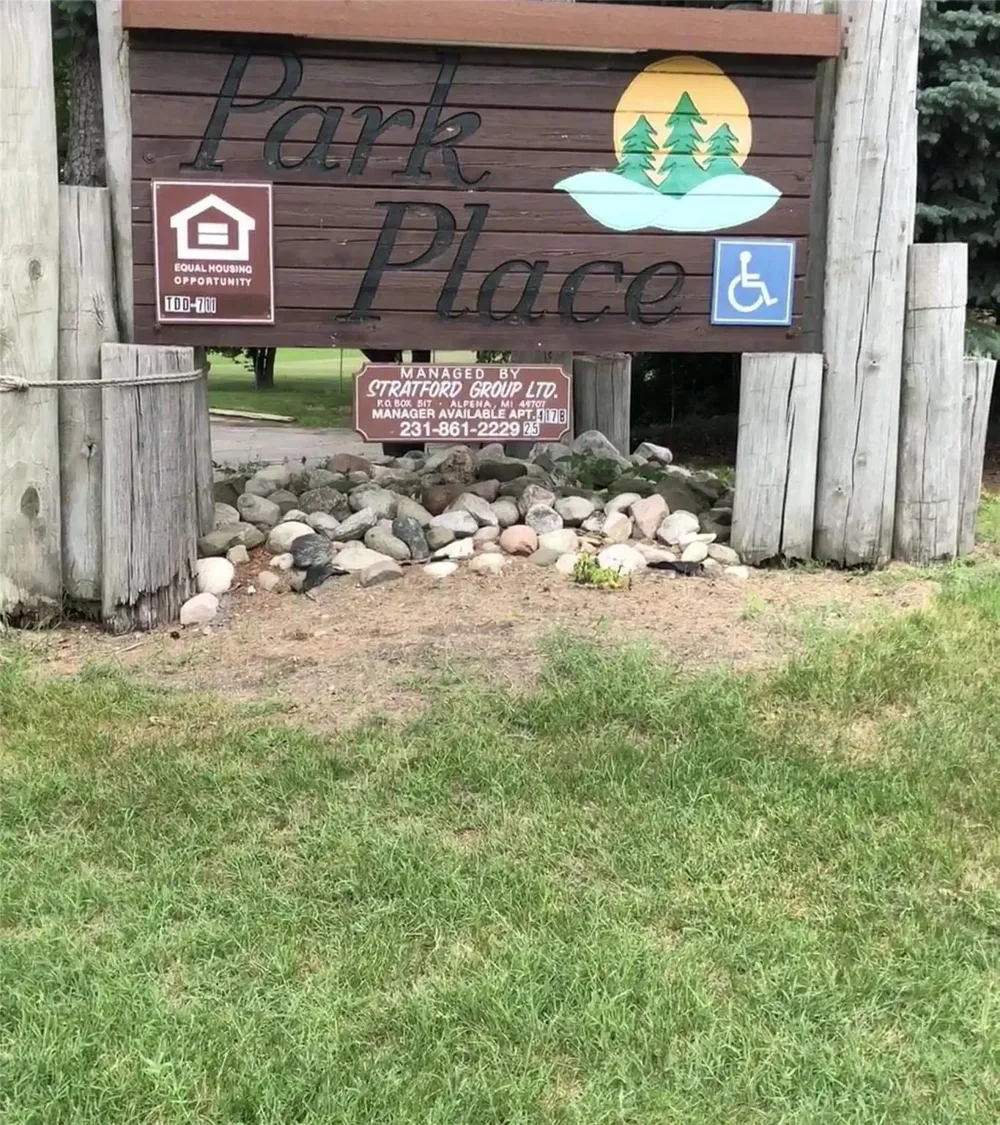 415 State St Shelby, MI 49455