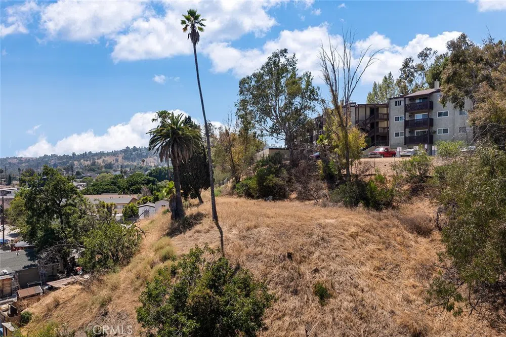 300 S Avenue 58 Highland Park, CA 90042