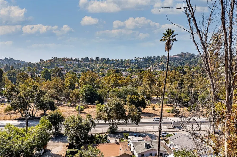 300 S Avenue 58 Highland Park, CA 90042