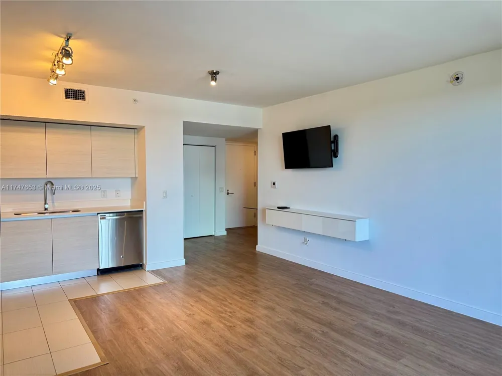 4250 Biscayne Blvd #1006 Miami, FL 33137