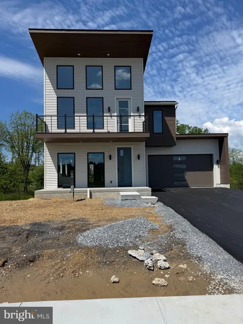 46 CLOVER DRIVE #46