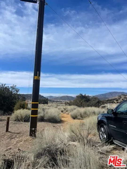Na Tehachapi, CA 93561