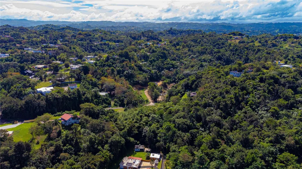 URB. HACIENDAS DEL DORADO CALLE GUAYACAN A30 Toa Alta, PR 00953
