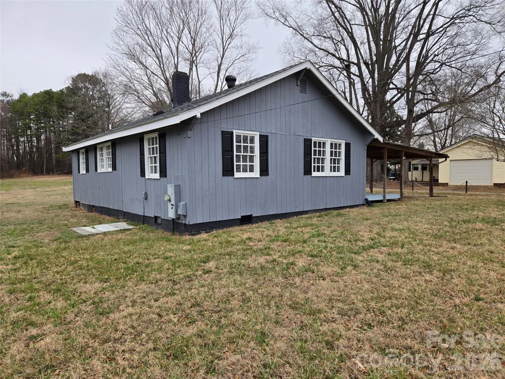915 Chapel Street Landis, NC 28088