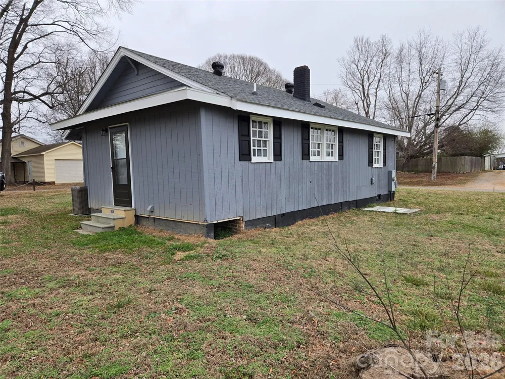 915 Chapel Street Landis, NC 28088