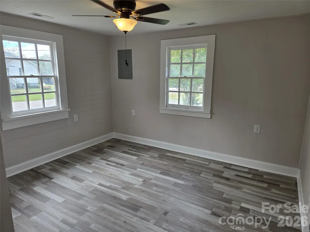 915 Chapel Street Landis, NC 28088