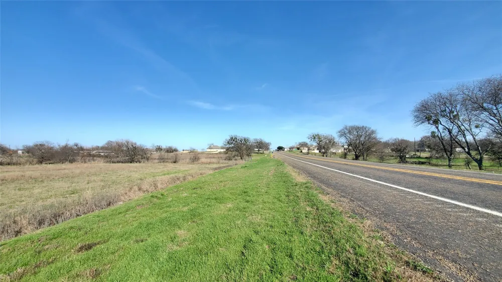 400 W HWY 22 Frost, TX 76641