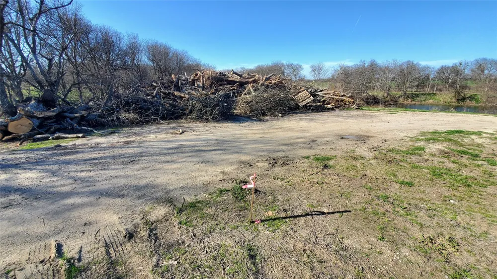 400 W HWY 22 Frost, TX 76641