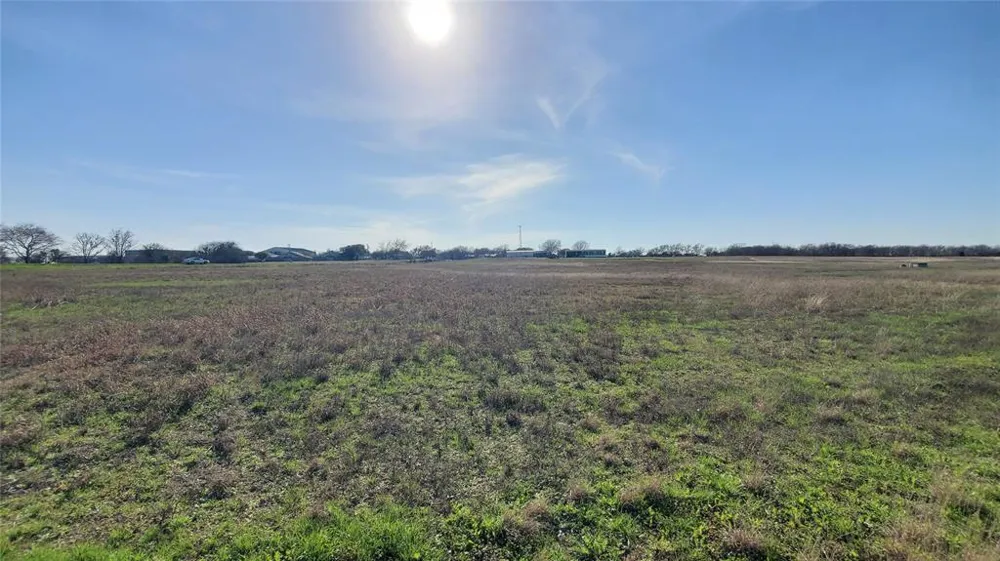 400 W HWY 22 Frost, TX 76641