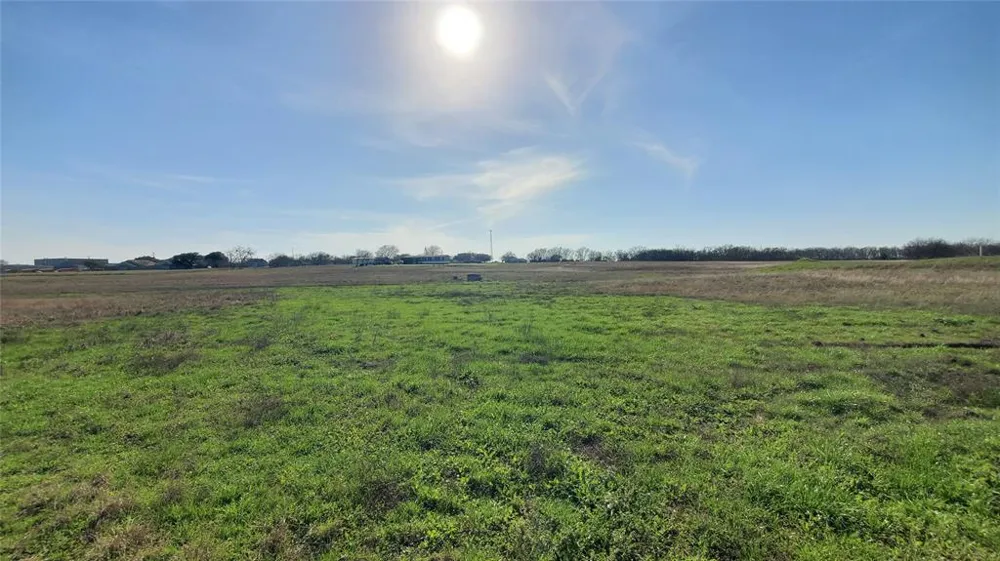 400 W HWY 22 Frost, TX 76641