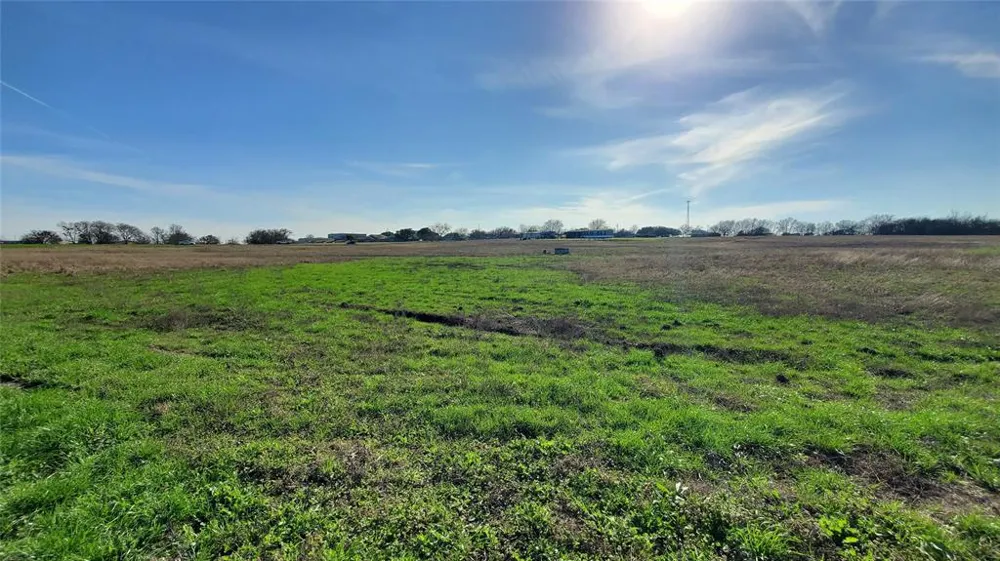 400 W HWY 22 Frost, TX 76641