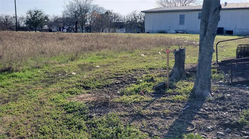 400 W HWY 22 Frost, TX 76641