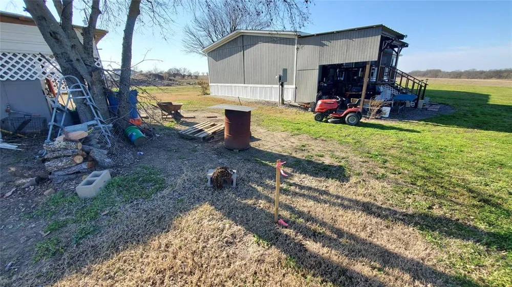 400 W HWY 22 Frost, TX 76641