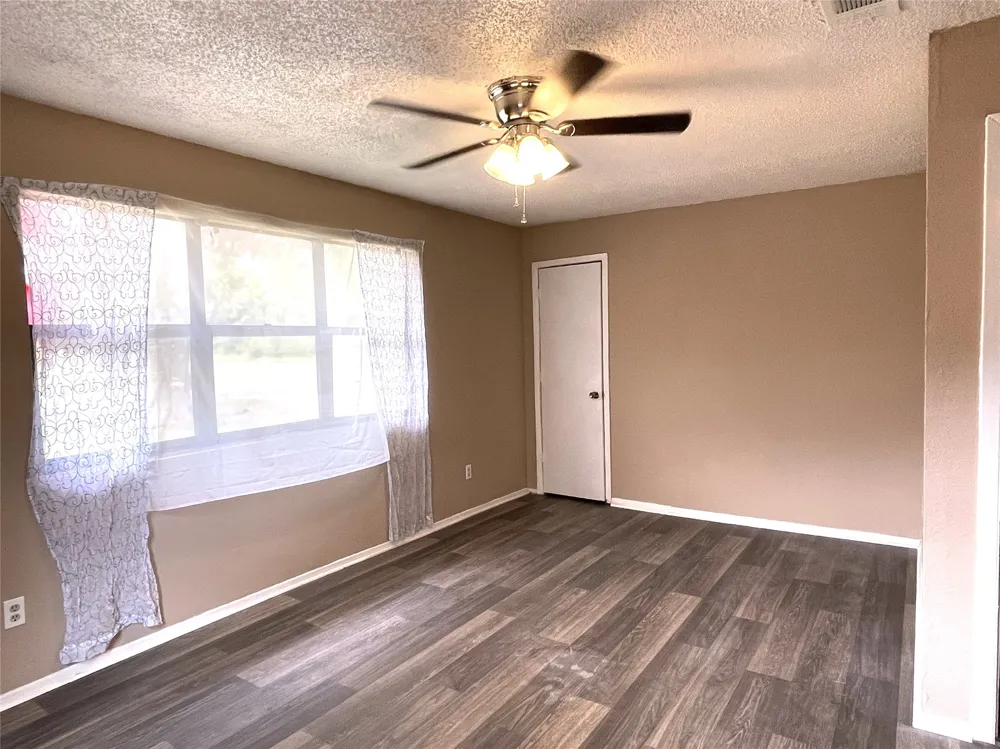 901 Washington Street Teague, TX 75860