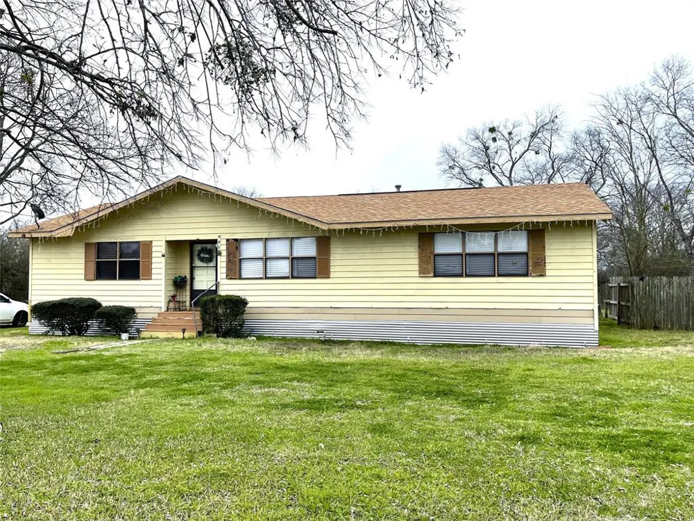 901 Washington Street Teague, TX 75860