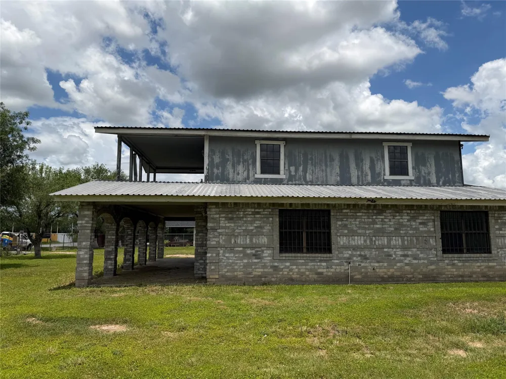 3811 Judge Beto Garza Drive Mercedes, TX 78570