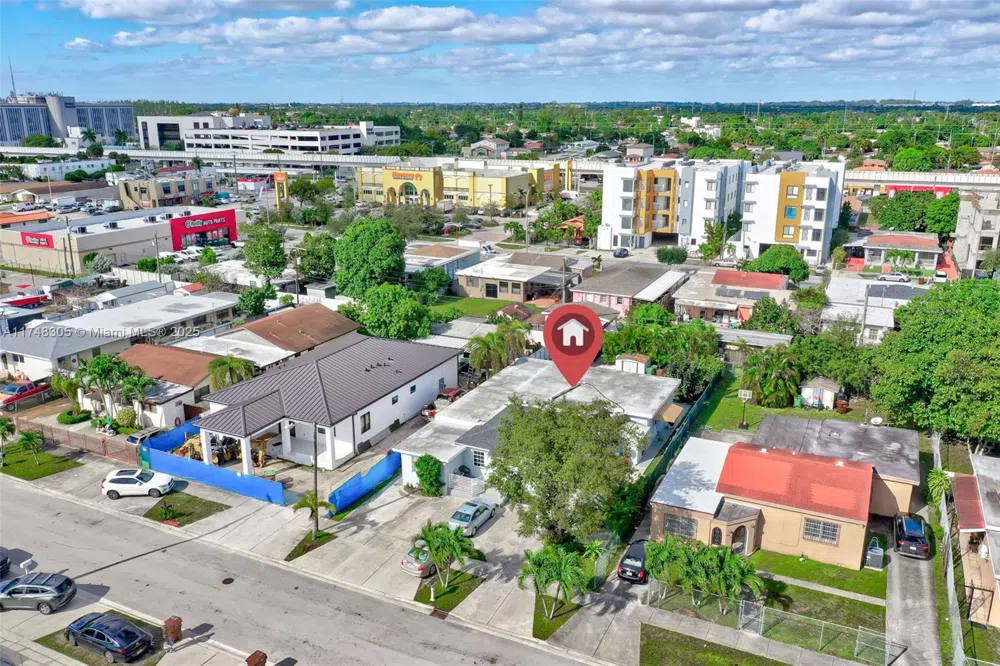 859 E 23rd St Hialeah, FL 33013