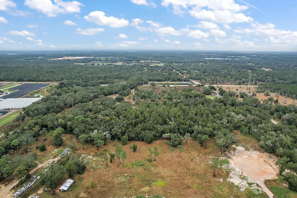 34305 RIORDAN ROAD Eustis, FL 32736