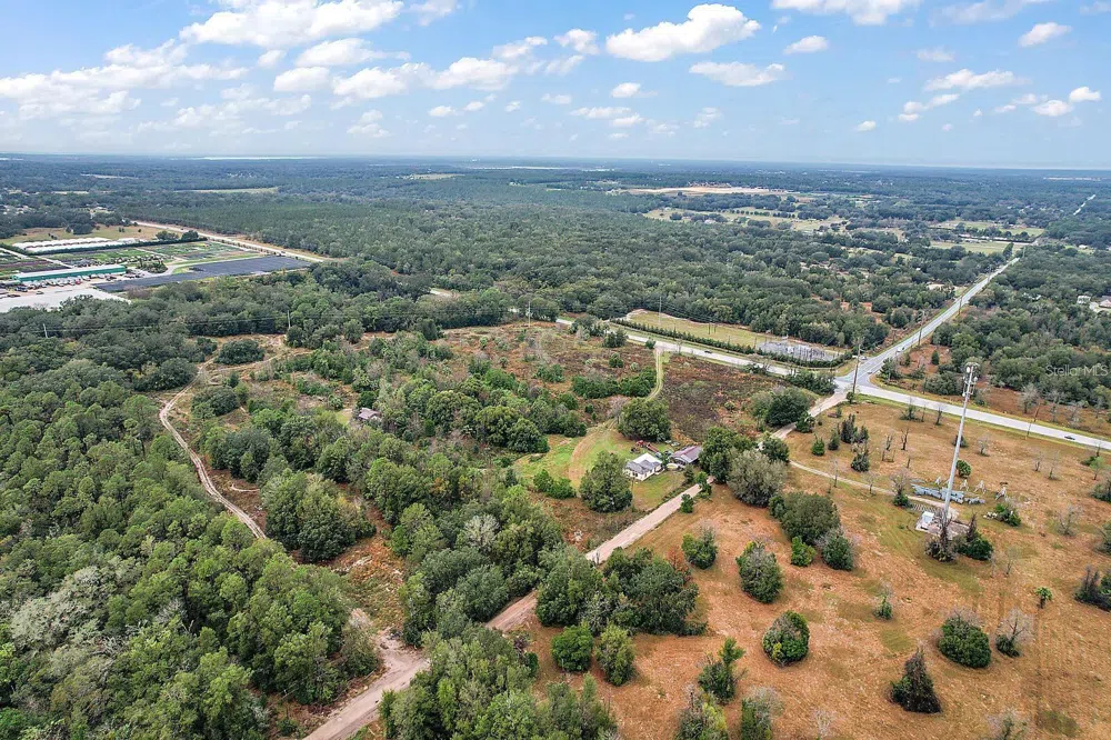 34305 RIORDAN ROAD Eustis, FL 32736