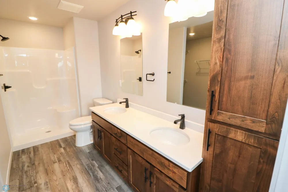 1394 Prairie Lane Wahpeton, ND 58075