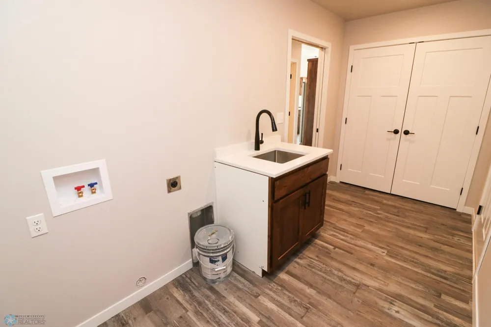 1394 Prairie Lane Wahpeton, ND 58075