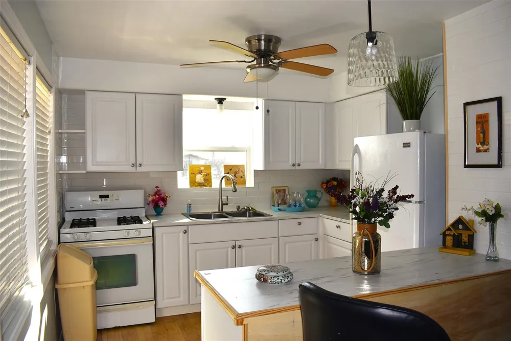 373 Neptune Street Sargent, TX 77414