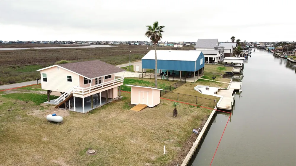373 Neptune Street Sargent, TX 77414