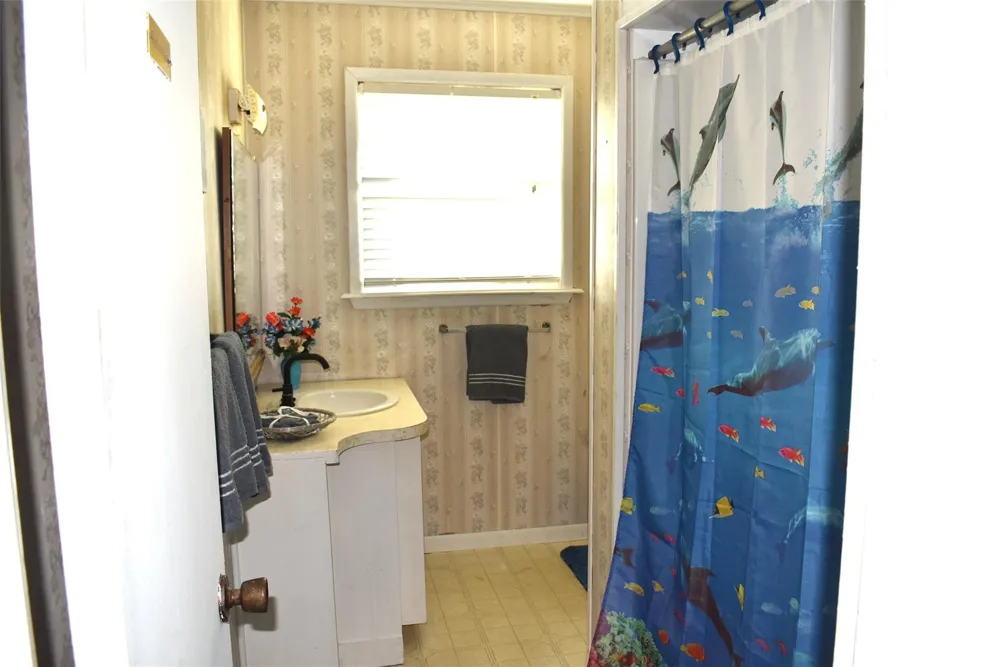 373 Neptune Street Sargent, TX 77414