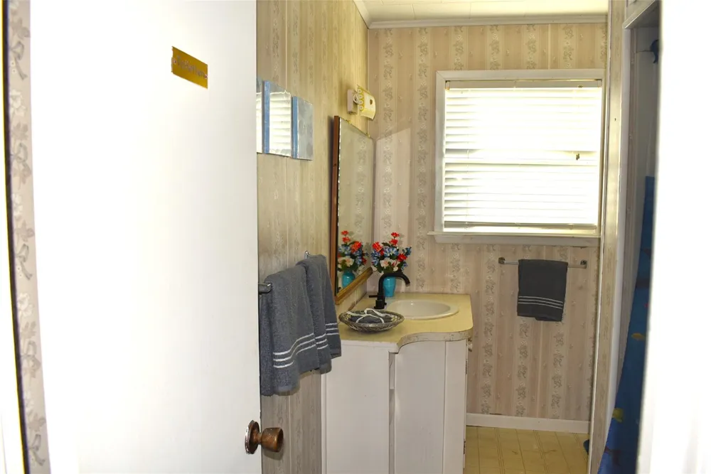 373 Neptune Street Sargent, TX 77414