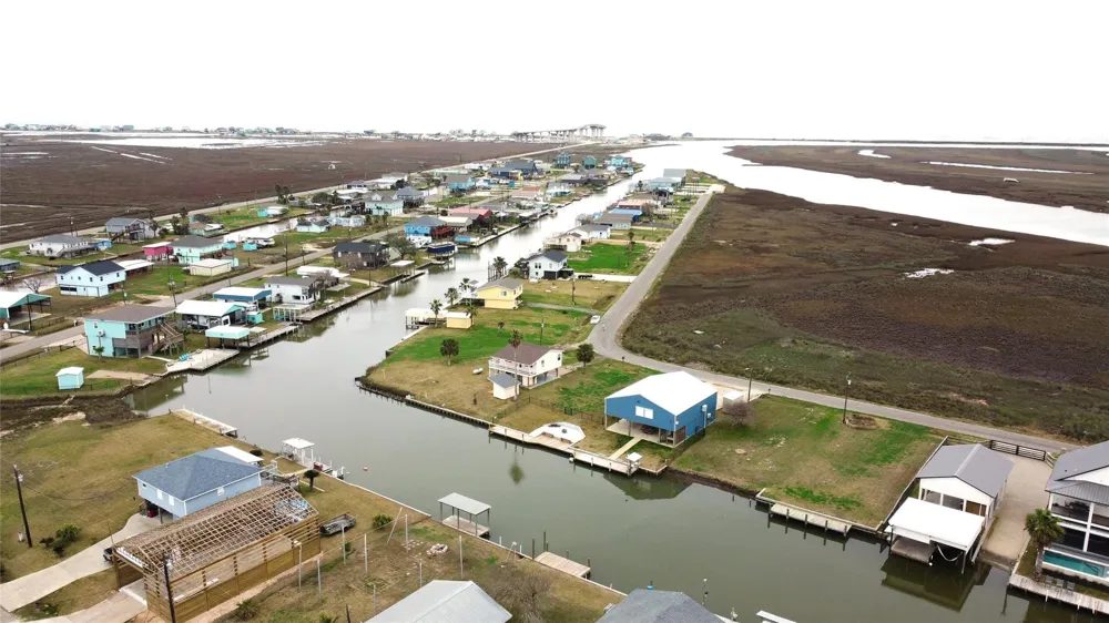 373 Neptune Street Sargent, TX 77414