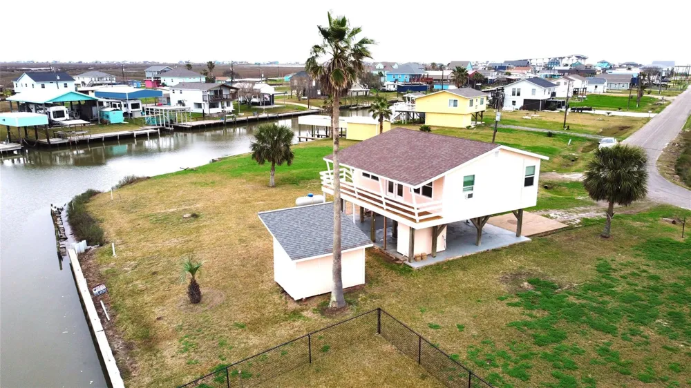373 Neptune Street Sargent, TX 77414