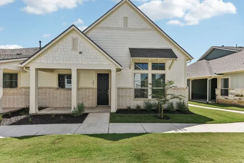 104 Maceo Way #102