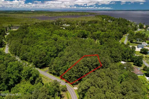 114 Spindrift Trail