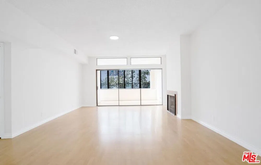 729 S Hobart Boulevard #18 Los Angeles, CA 90005