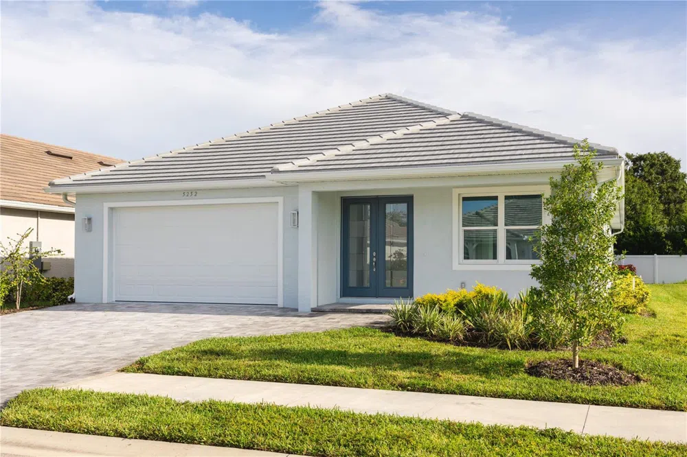 5213 WILLOW LAKE COURT Sarasota, FL 34233