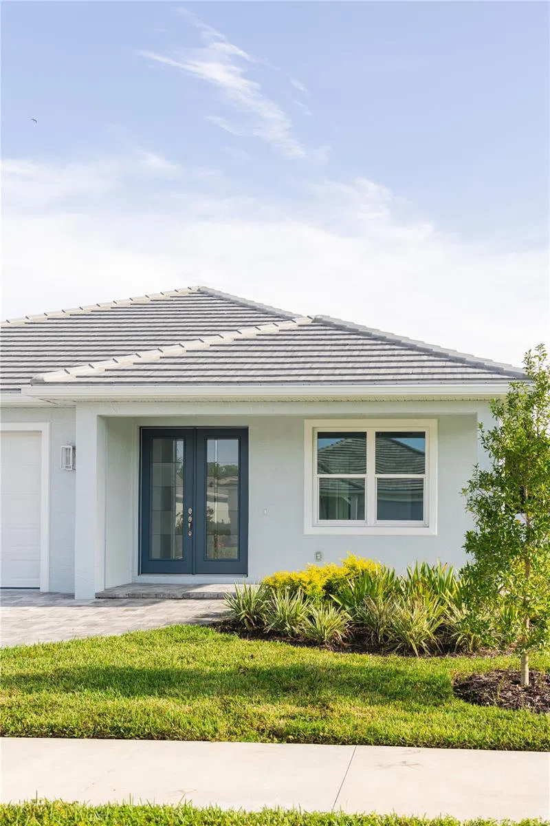 5213 WILLOW LAKE COURT Sarasota, FL 34233