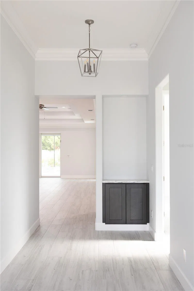 5213 WILLOW LAKE COURT Sarasota, FL 34233