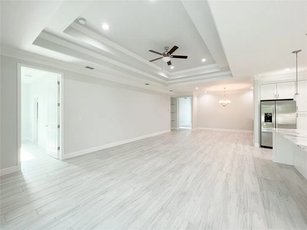 5213 WILLOW LAKE COURT Sarasota, FL 34233