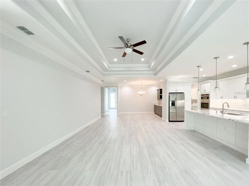 5213 WILLOW LAKE COURT Sarasota, FL 34233
