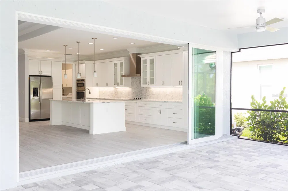 5213 WILLOW LAKE COURT Sarasota, FL 34233