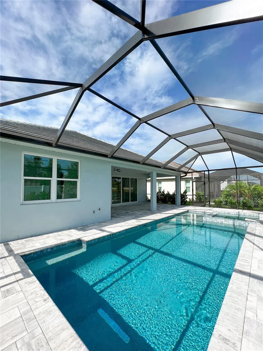 5213 WILLOW LAKE COURT Sarasota, FL 34233