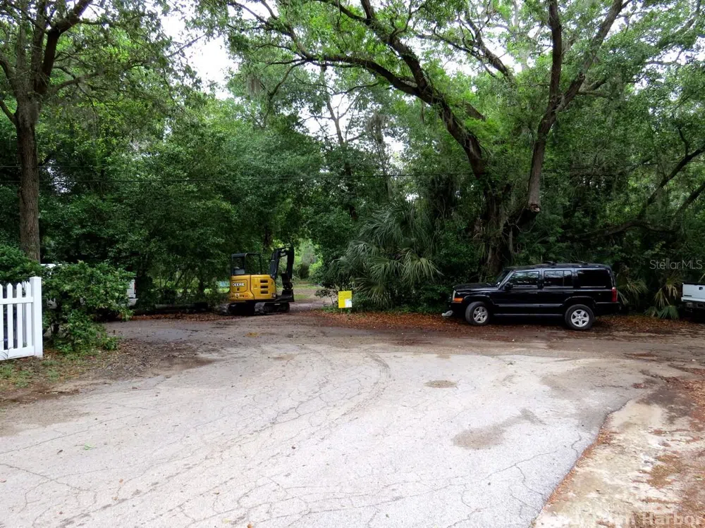 ROBERTS ROAD Palm Harbor, FL 34683